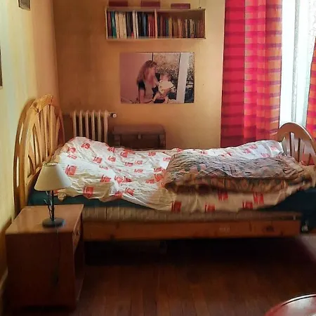 A Louer / To Let Homestay Paris
